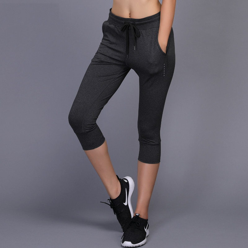 womens cropped joggers